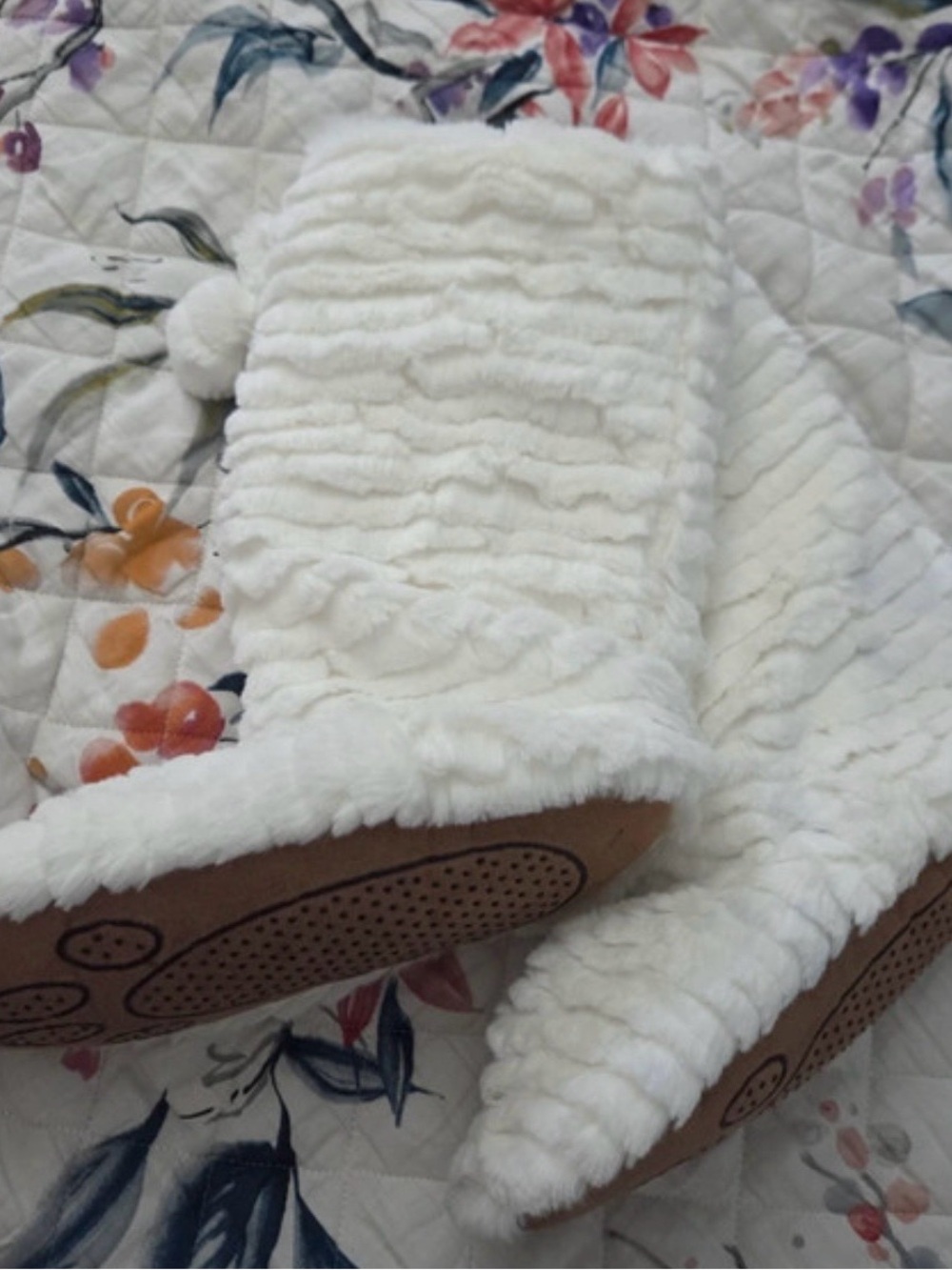 Mixit White Plush Fuzzy Boot Slippers